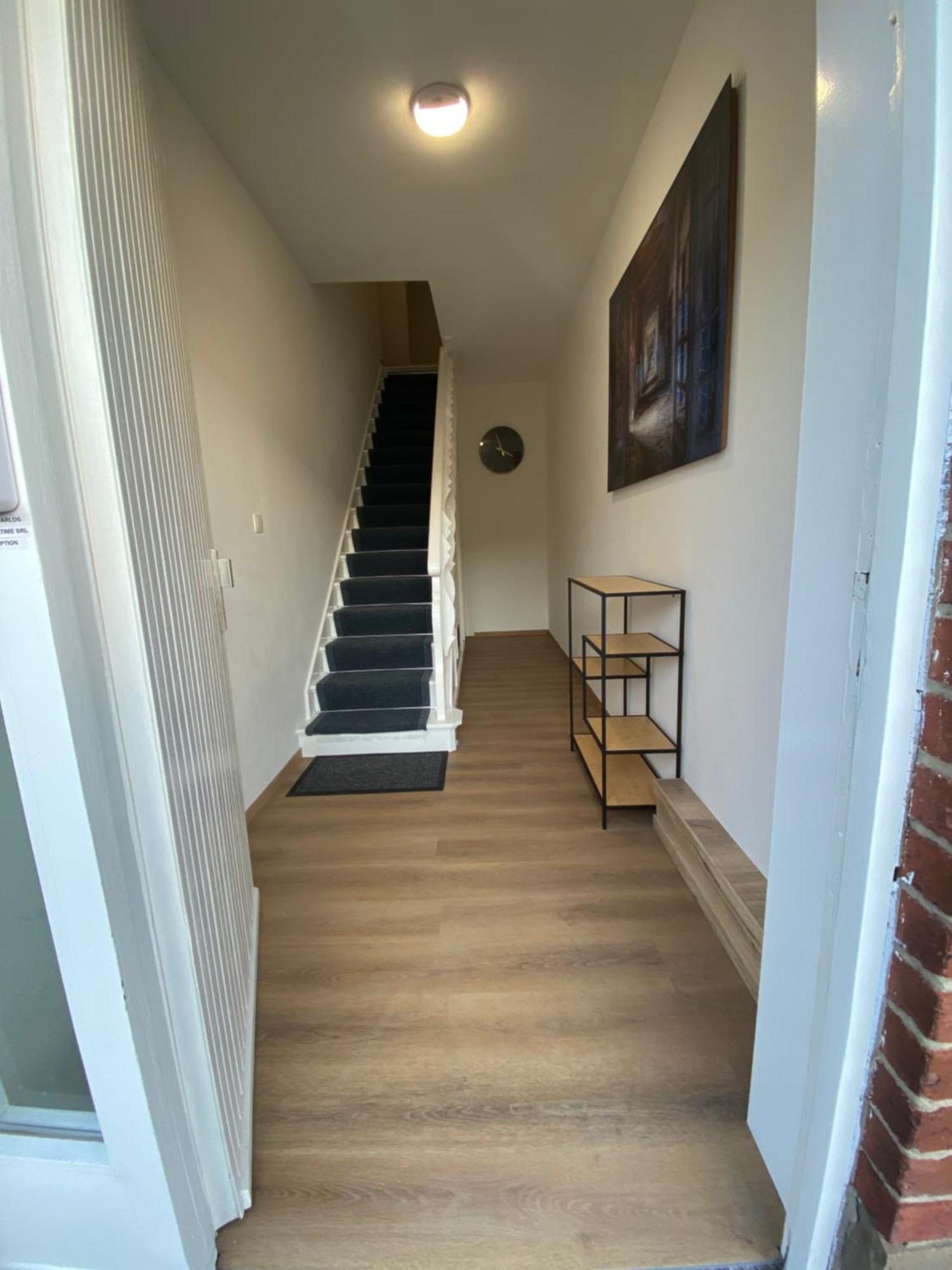 1-D011 Superbe Appartement Spacieux Tres Calme Шарлероа Екстериор снимка